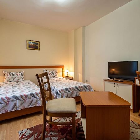 Primavera 1 Hotel Pazardzhik Exterior photo